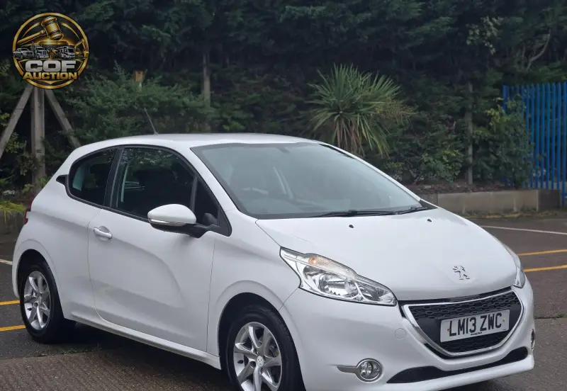 2013 Peugeot 208 1.0 VTi Active Euro 5 3dr photo 7